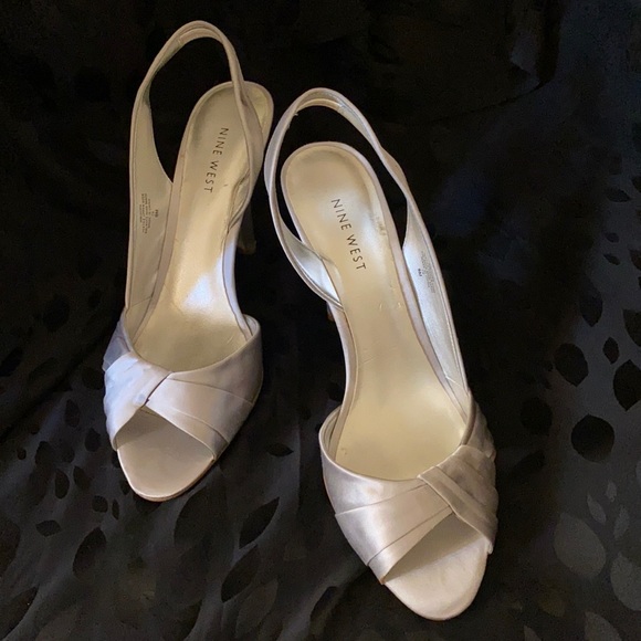 Silver evening shoe - Picture 11 of 11